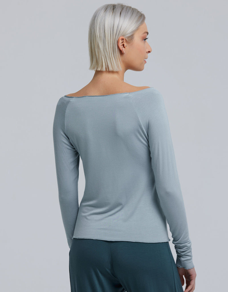 Laad het plaatje in de Viewer, Baltik Top Lange Mouw Wijde hals Bamboe Viscose Licht Groen (Lichen)