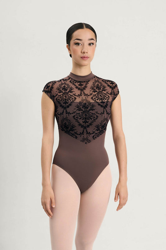 31589 Balletpak Col Mouwtje en Kant Bruin (Vison)