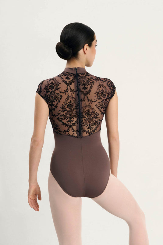 31589 Balletpak Col Mouwtje en Kant Bruin (Vison)